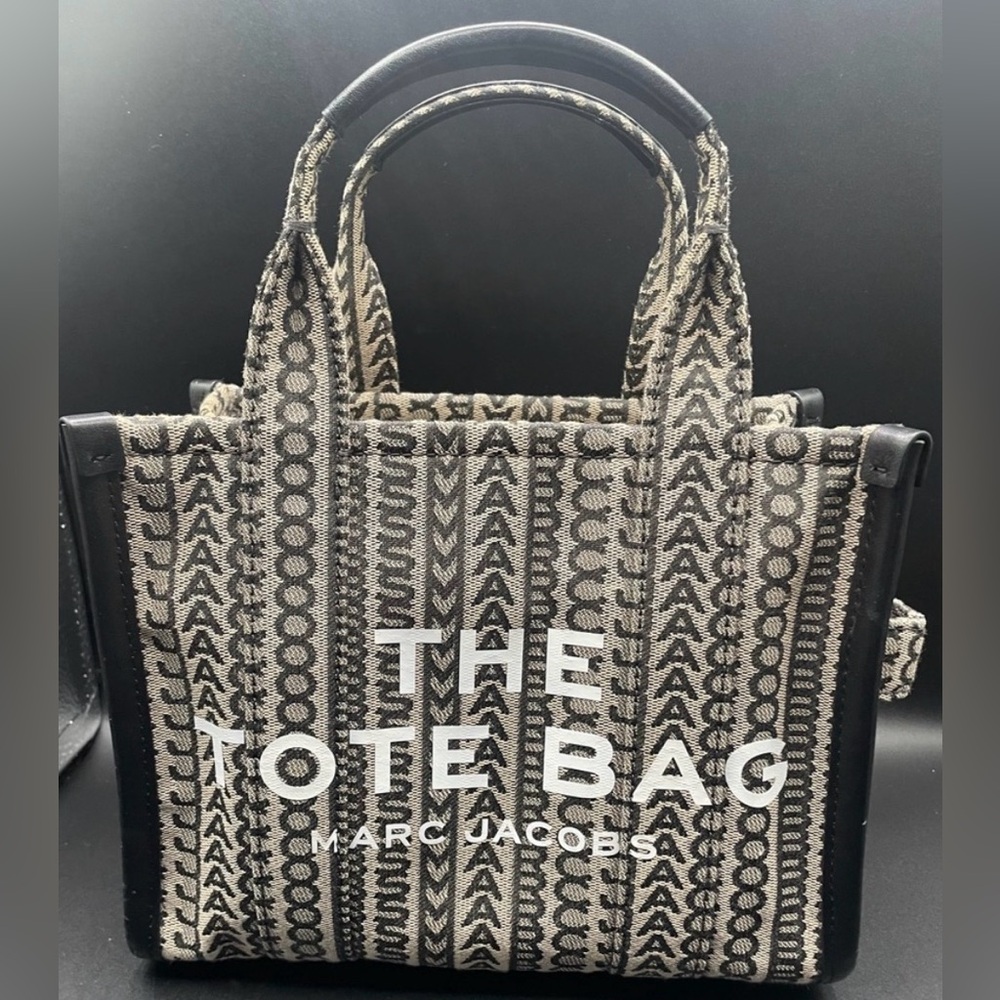 NWOT Marc Jacobs Black and Cream Logo Jacquard Tote